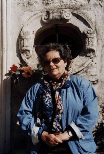 Alena Fazinić snimljena u Korčuli travnja 1995.